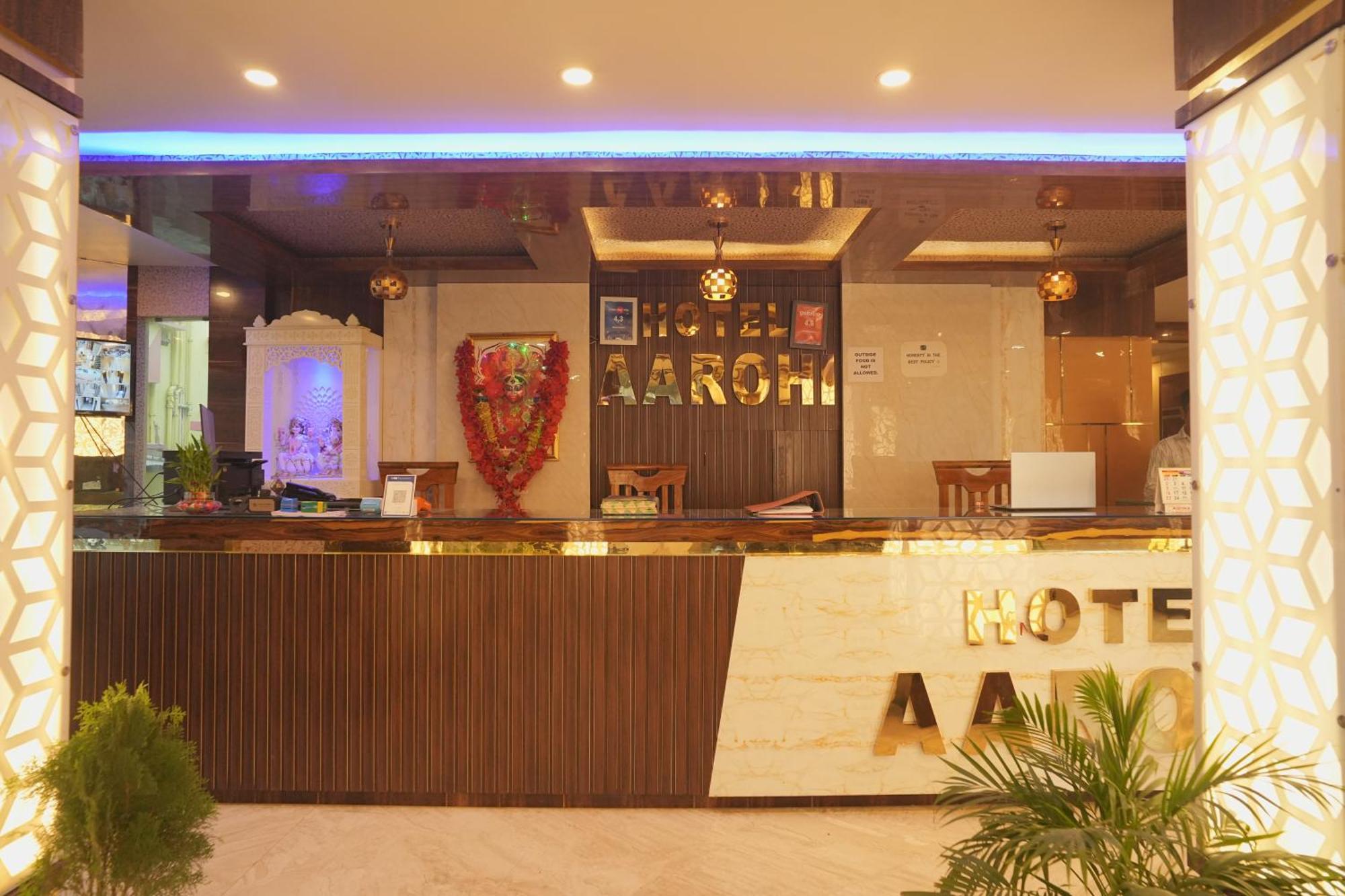 Hotel Aarohi Tarapith Exteriér fotografie
